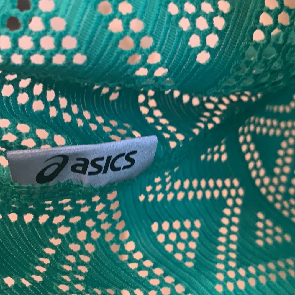 ASICS top - Picture 3 of 4